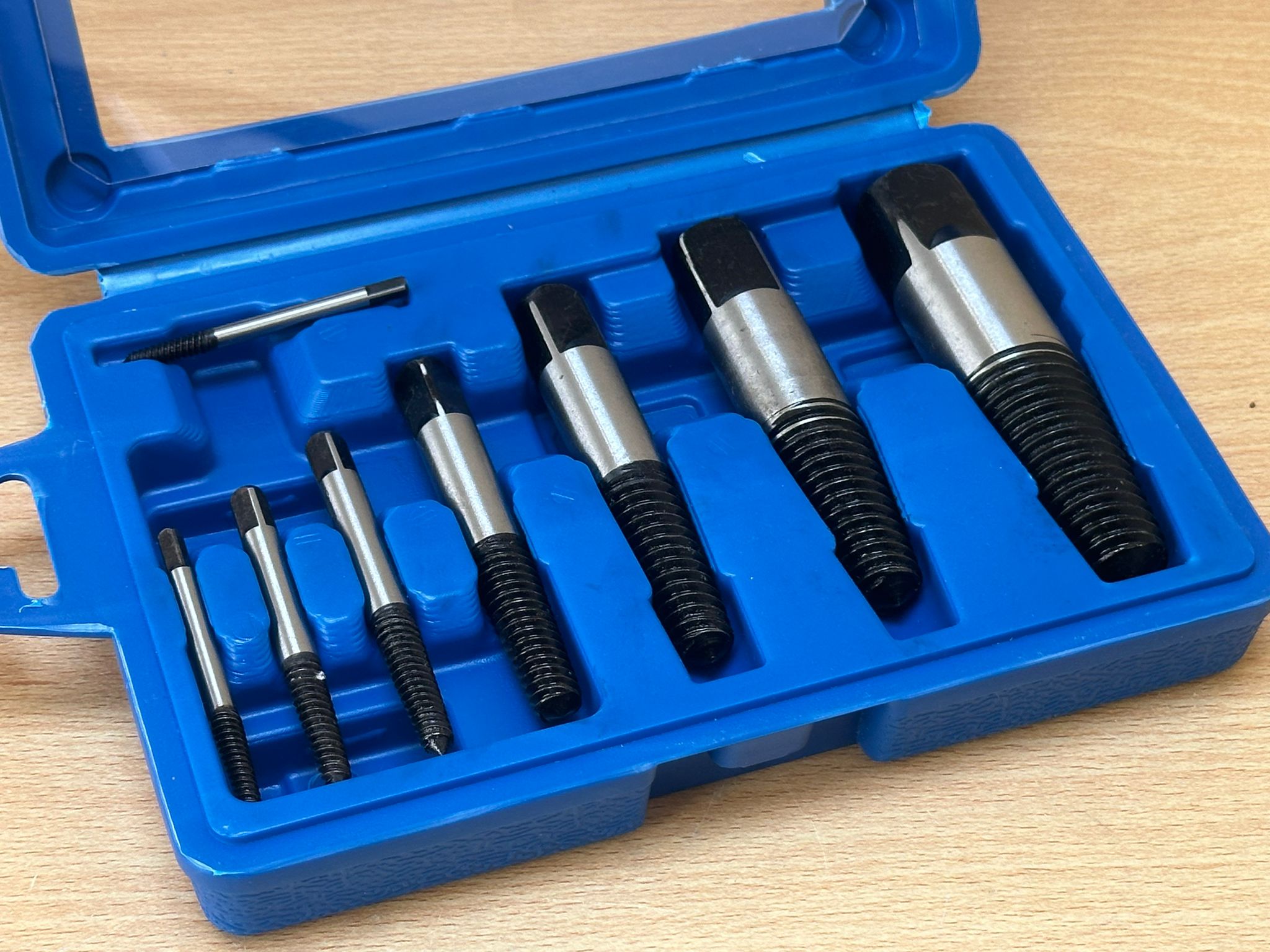 8Pc Stud And Screw Extractor Set